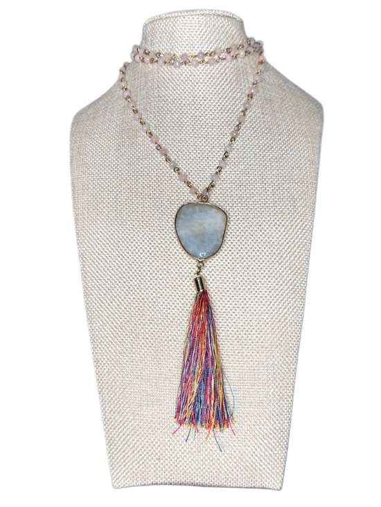 Jewelry - 5/$25 😻 Premier Designs Natural Stone and Tassel Pendant Necklace